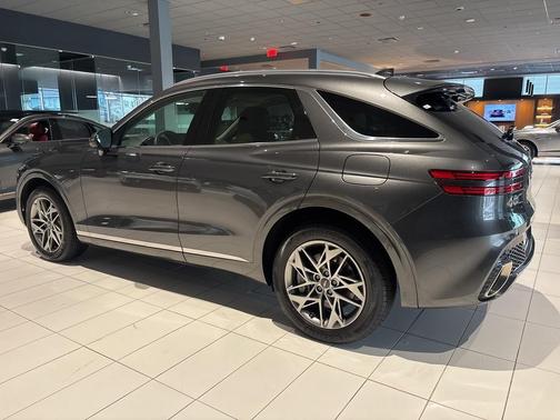 2024 Genesis GV70 2.5T