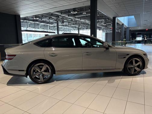 2026 Genesis G80 2.5T