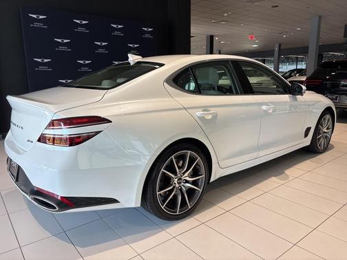 2026 Genesis G70 2.5T Prestige
