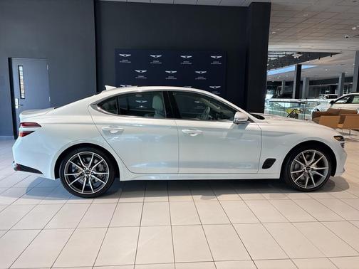 2026 Genesis G70 2.5T Prestige