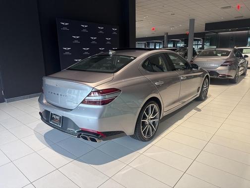 2022 Genesis G70 2.0T