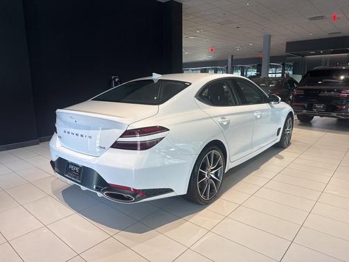 2025 Genesis G70 2.5T