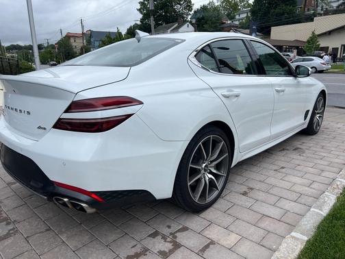 2022 Genesis G70 2.0T