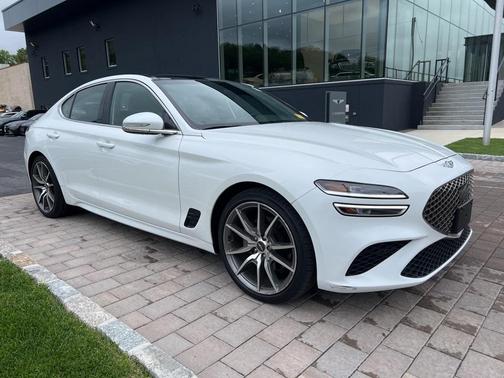 2022 Genesis G70 2.0T