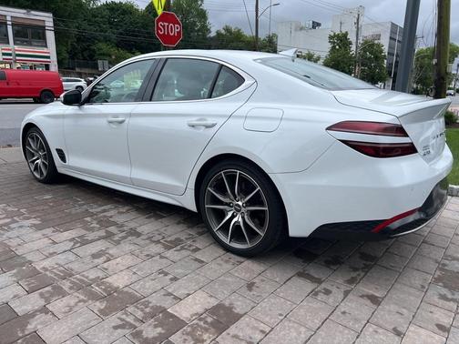 2022 Genesis G70 2.0T