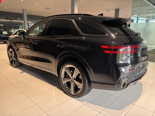 2023 Genesis GV70 2.5T