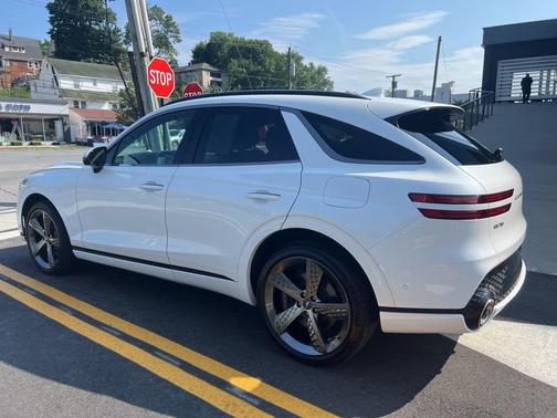 2023 Genesis GV70 2.5T