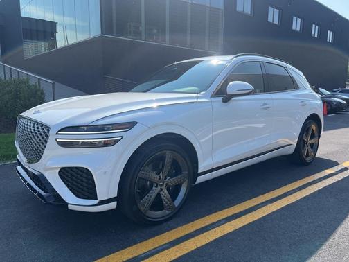 2023 Genesis GV70 2.5T
