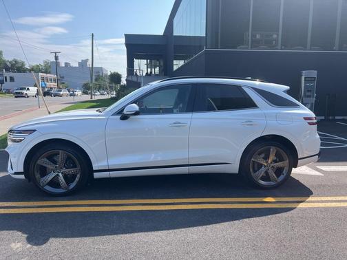 2023 Genesis GV70 2.5T
