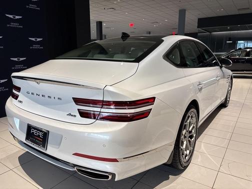 2023 Genesis G80 2.5T