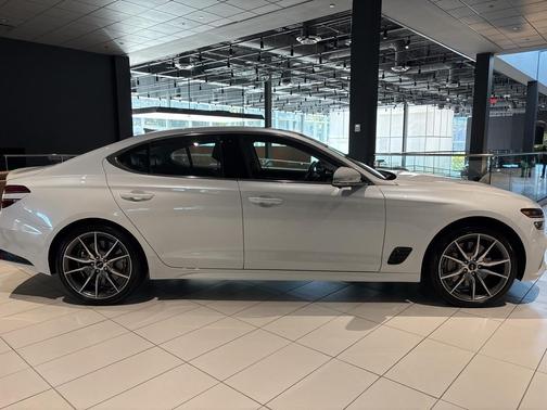 2026 Genesis G70 2.5T Prestige
