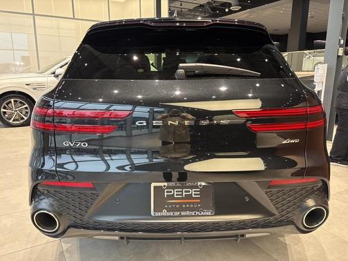 2023 Genesis GV70 2.5T
