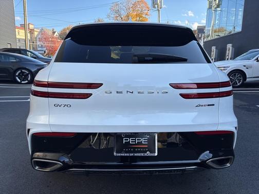 2026 Genesis GV70 3.5T Sport Advanced