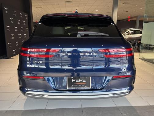 2024 Genesis Electrified GV70 Advanced
