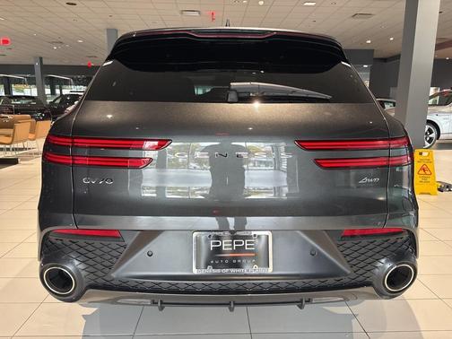 2024 Genesis GV70 2.5T