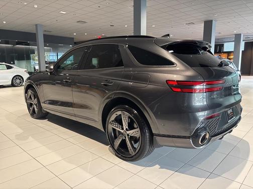 2024 Genesis GV70 2.5T