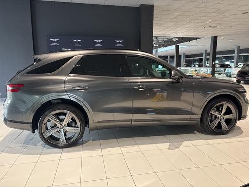 2024 Genesis GV70 2.5T