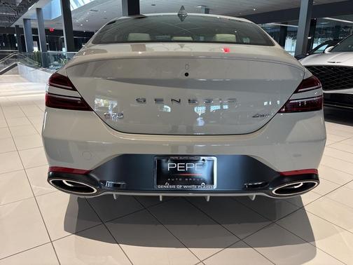 2026 Genesis G70 2.5T Standard