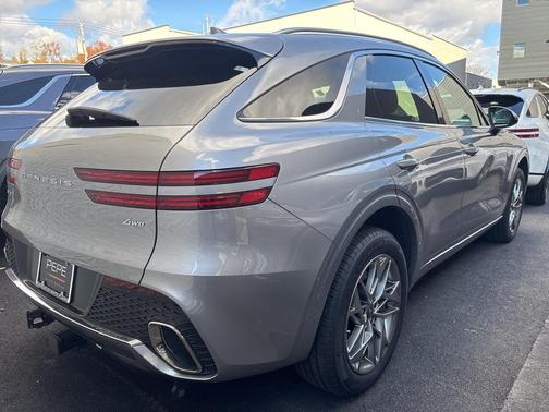 2023 Genesis GV70 2.5T