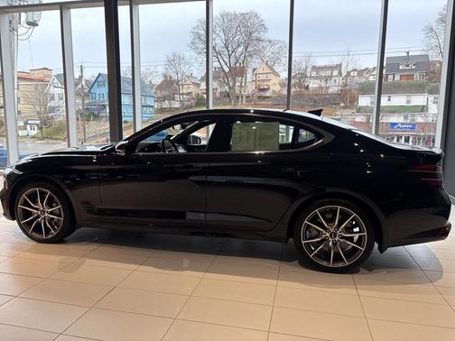 2025 Genesis G70 2.5T