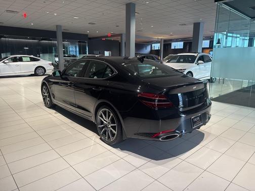 2025 Genesis G70 2.5T