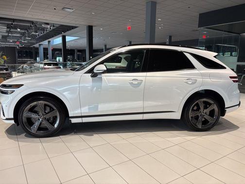 Uyuni White 2023 Genesis GV70 3.5T Sport
