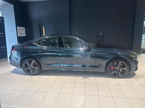 2023 Genesis G70 3.3T
