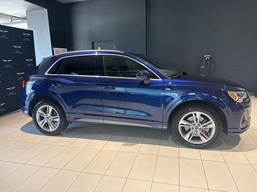2023 Audi Q3 45 S line Premium
