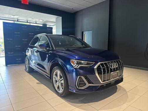2023 Audi Q3 45 S line Premium