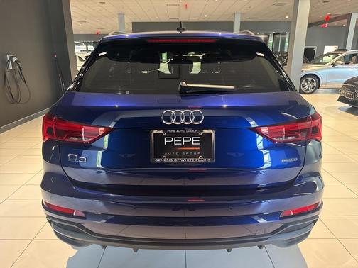 2023 Audi Q3 45 S line Premium