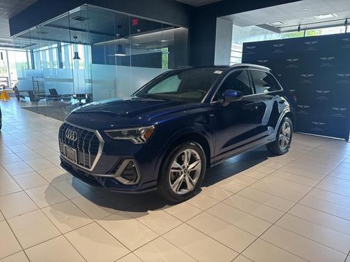 2023 Audi Q3 45 S line Premium