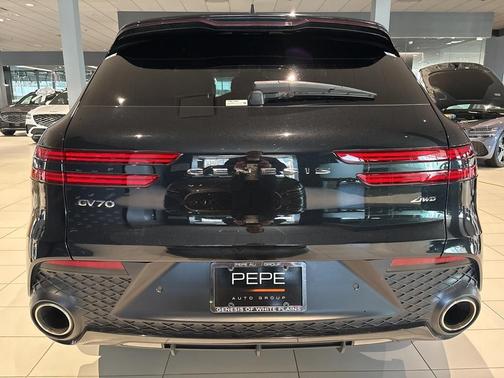 2025 Genesis GV70 2.5T