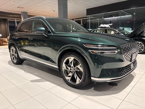 2024 Genesis Electrified GV70 Advanced
