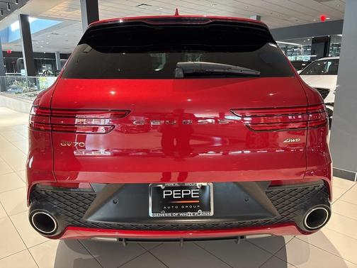 2023 Genesis GV70 2.5T