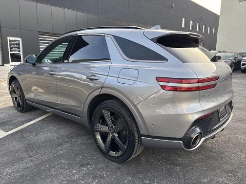 2023 Genesis GV70 2.5T
