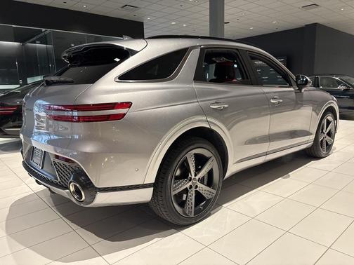 2023 Genesis GV70 2.5T