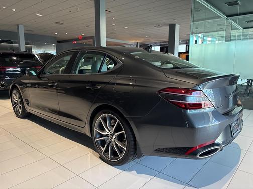 2026 Genesis G70 2.5T Prestige