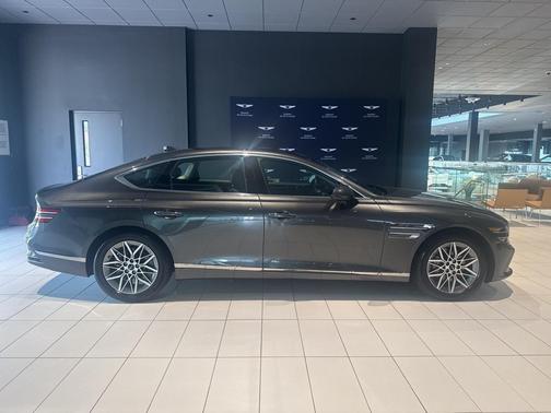 2025 Genesis G80 2.5T