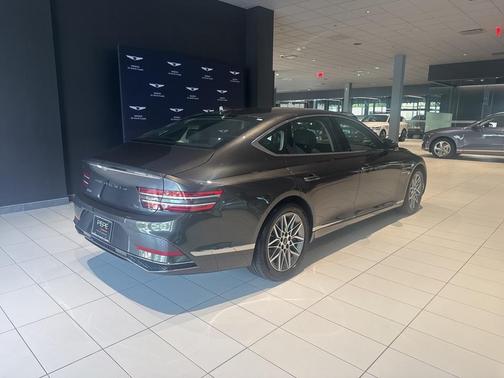 2025 Genesis G80 2.5T