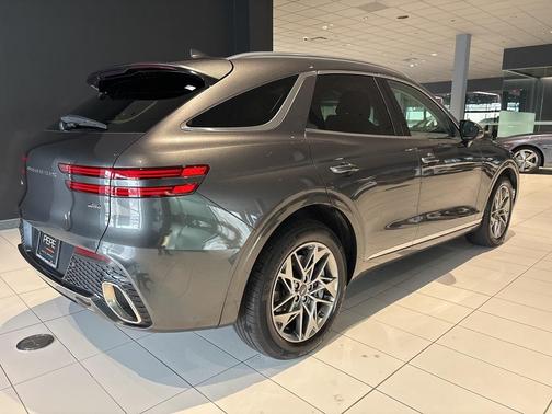 2024 Genesis GV70 2.5T