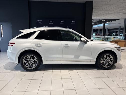 2023 Genesis GV70 2.5T