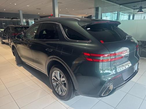 2023 Genesis GV70 2.5T