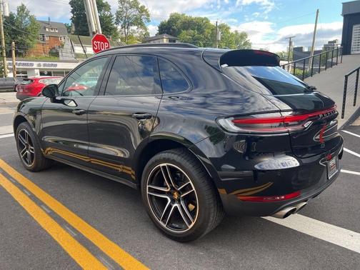 2021 Porsche Macan S
