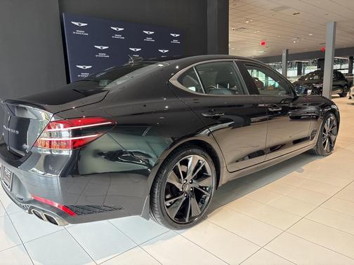 2023 Genesis G70 2.0T