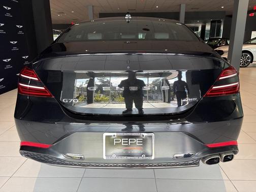 2023 Genesis G70 2.0T