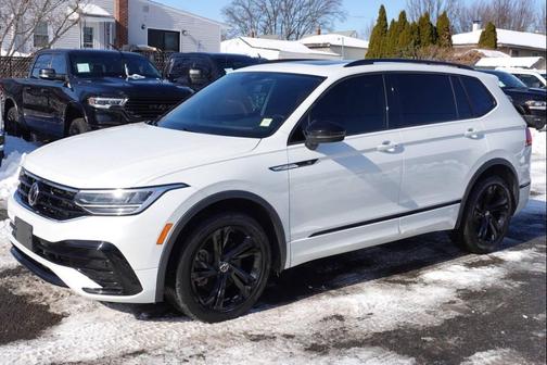 2023 Volkswagen Tiguan 2.0T SE R-Line Black 4MOTION