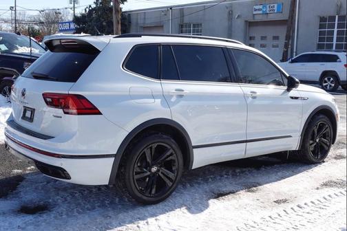 2023 Volkswagen Tiguan 2.0T SE R-Line Black 4MOTION