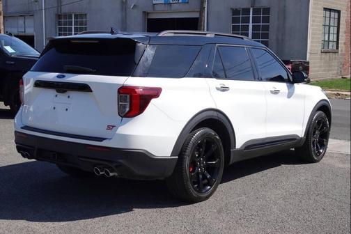 White 2023 Ford Explorer ST AWD 4dr SUV