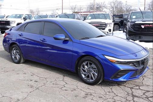 2024 Hyundai ELANTRA SEL