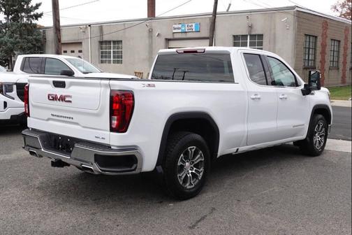 2022 GMC Sierra 1500 SLE